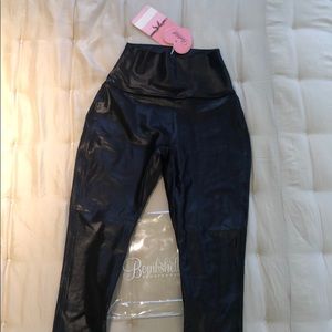 Bombshell Sportswear Leggings